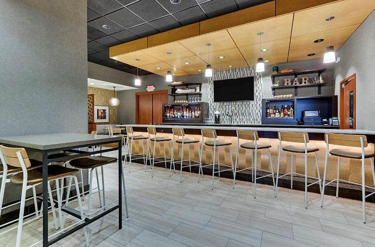 Drury Inn & Suites Orlando near Universal Orlando Resort