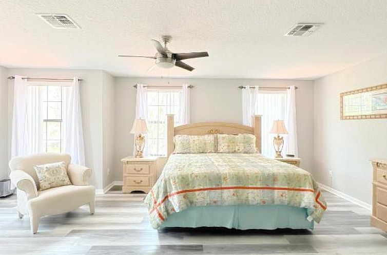 Gone 2 Florida Vacation Homes