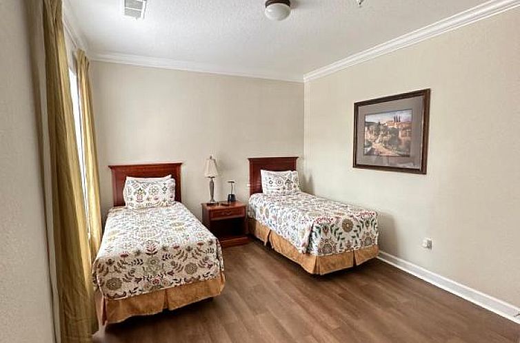 Gone 2 Florida Vacation Homes