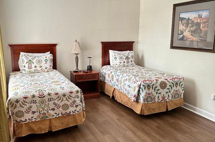 Gone 2 Florida Vacation Homes