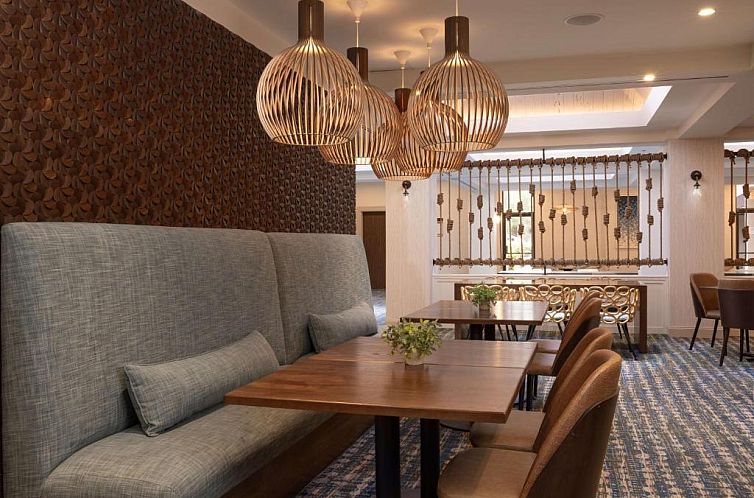 DoubleTree Suites by Hilton Orlando at Disney Springs