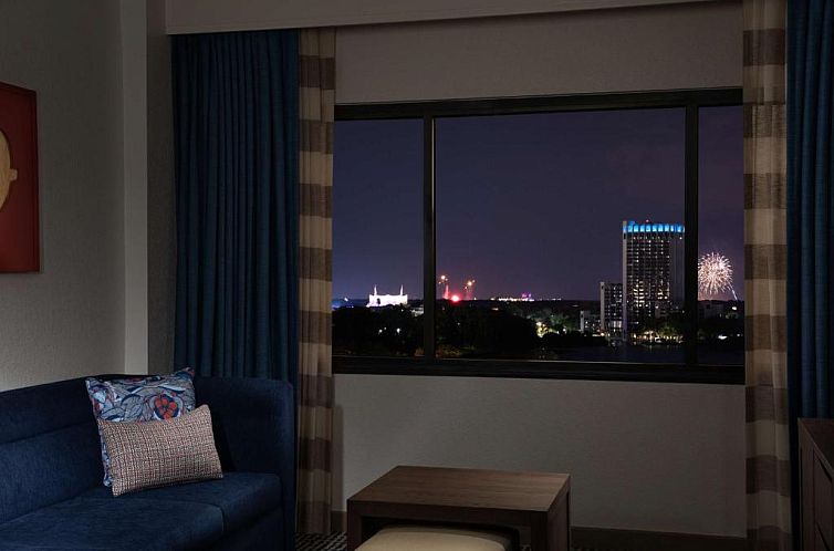 DoubleTree Suites by Hilton Orlando at Disney Springs