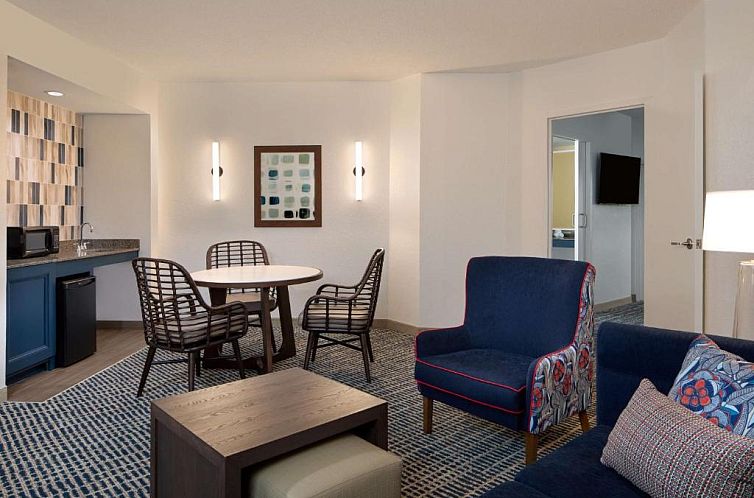 DoubleTree Suites by Hilton Orlando at Disney Springs