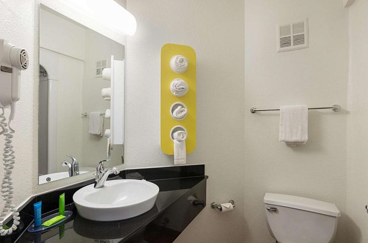 Motel 6-Orlando, FL - International Dr