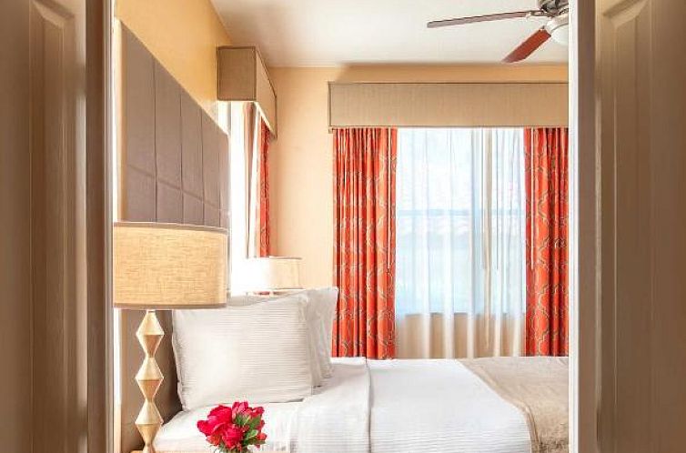 Floridays Orlando Two & Three Bed Rooms Condo Resort