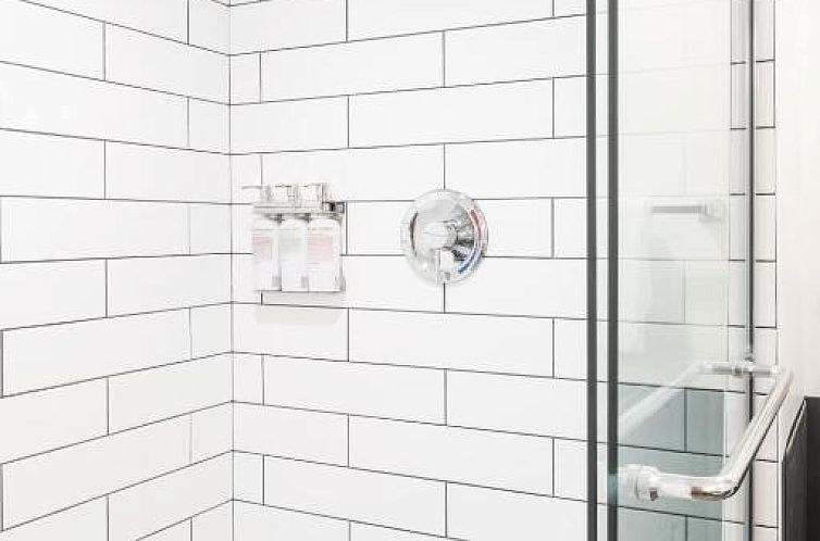 Mountain Modern Motel