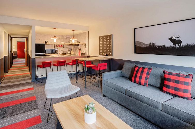 Mountain Modern Motel