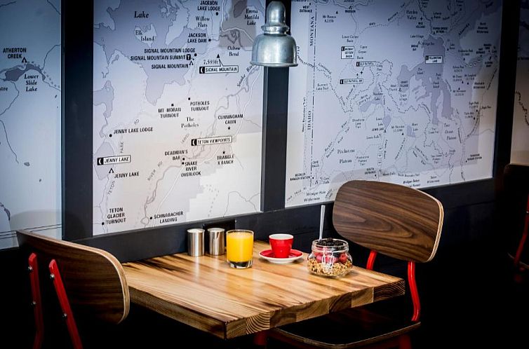 Mountain Modern Motel