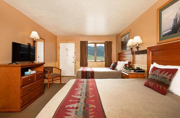 Flat Creek Inn