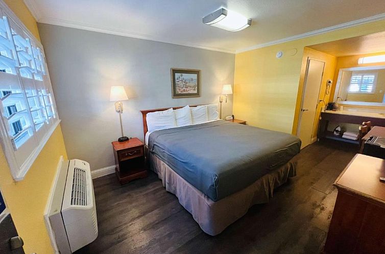 Van Ness Inn