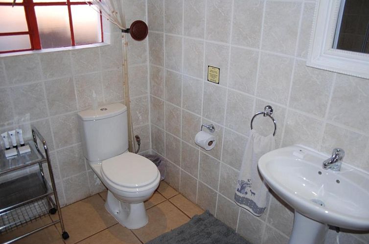 Journey's Inn Africa Airport Lodge