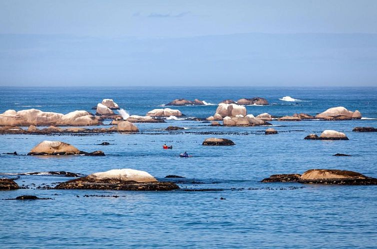 Abalone Hotel & Villa's