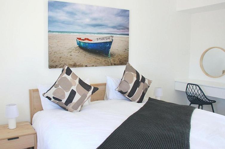 The Cottage Collection Paternoster