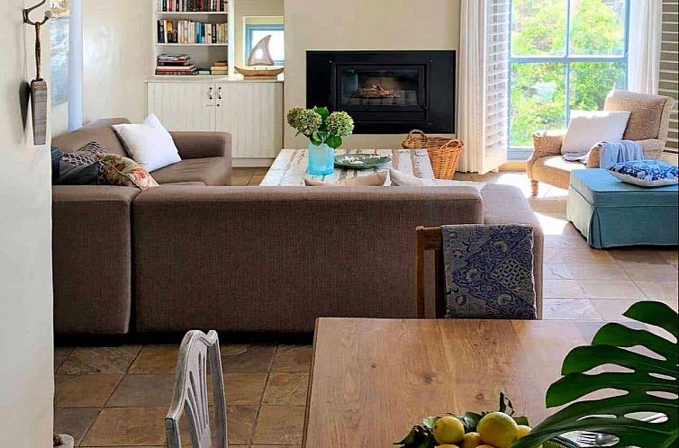 The Cottage Collection Paternoster