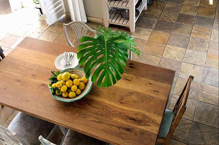 The Cottage Collection Paternoster