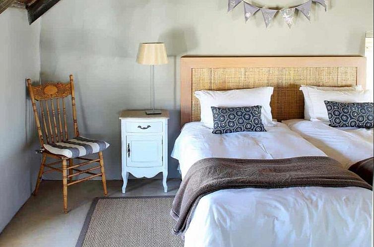 The Cottage Collection Paternoster