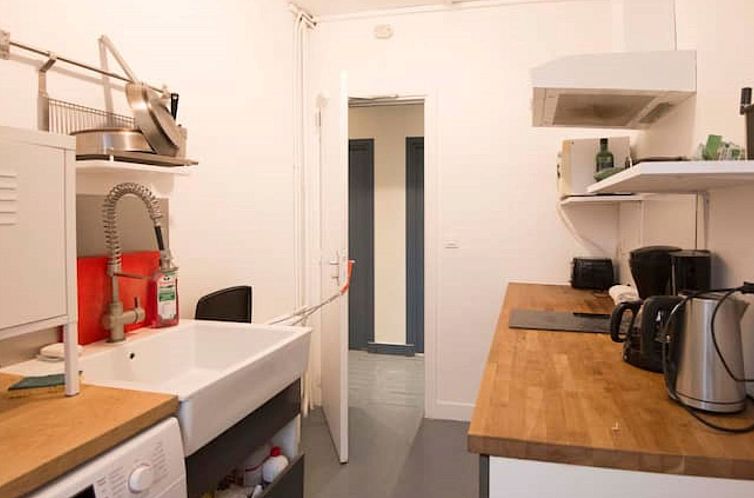 Appartement Zimmer mit Badezimmer