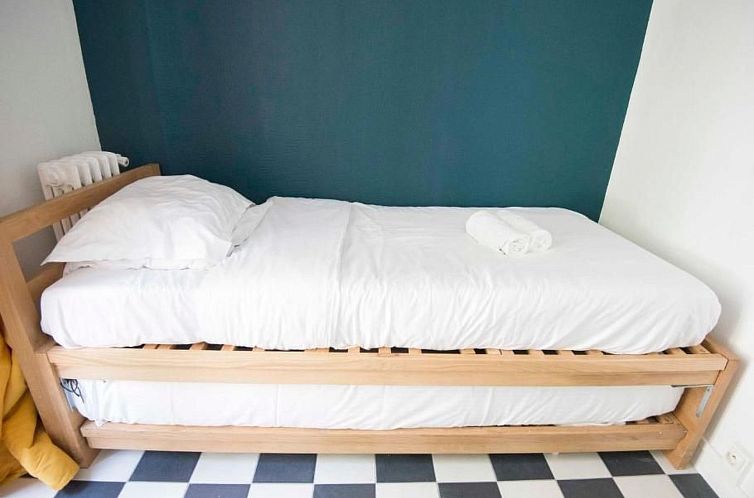 Appartement Zimmer mit Badezimmer