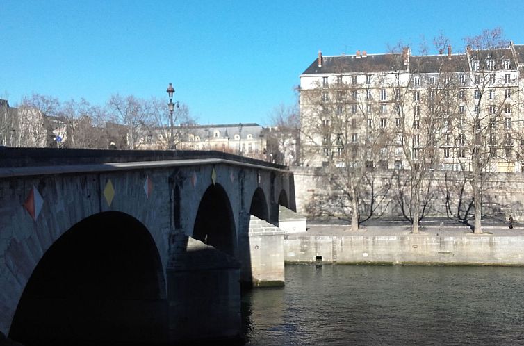 Appartement Schöner romantischer Blick auf die Seine