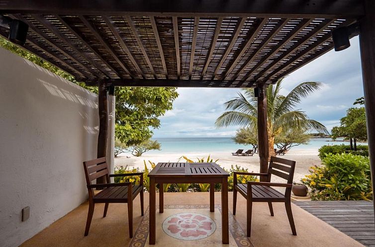 Paradee Resort