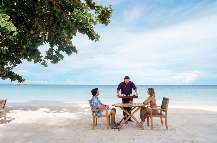 Paradee Resort