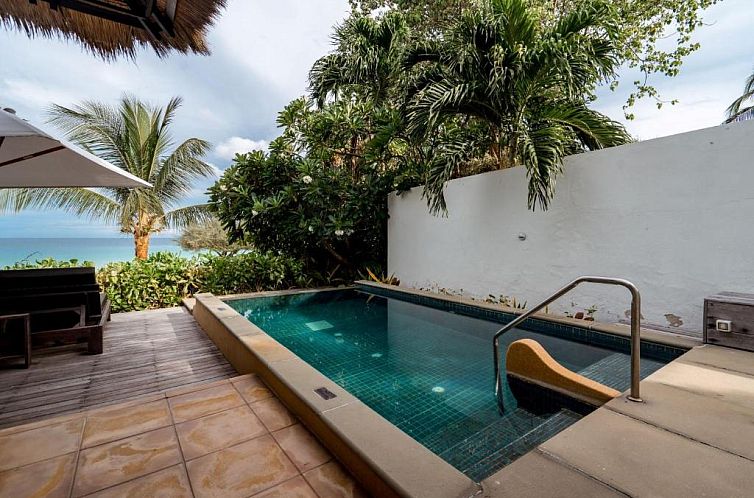 Paradee Resort