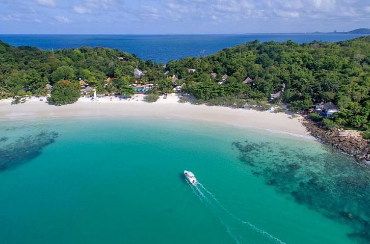 Paradee Resort