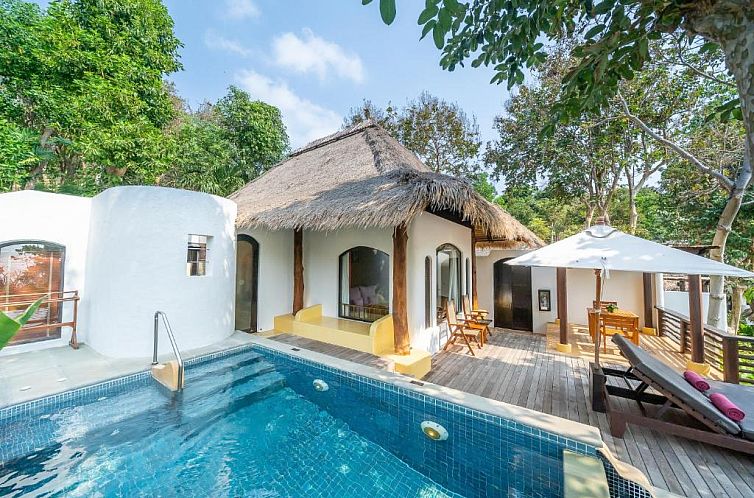 Paradee Resort
