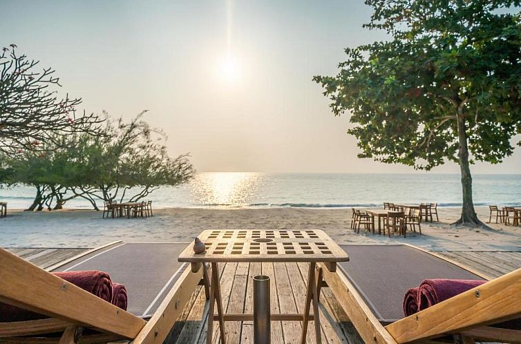 Paradee Resort