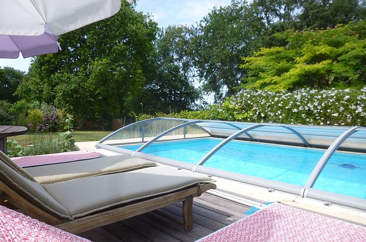 Vakantiehuis Komfort, Ruhe, privater Pool, EV-Ladestation