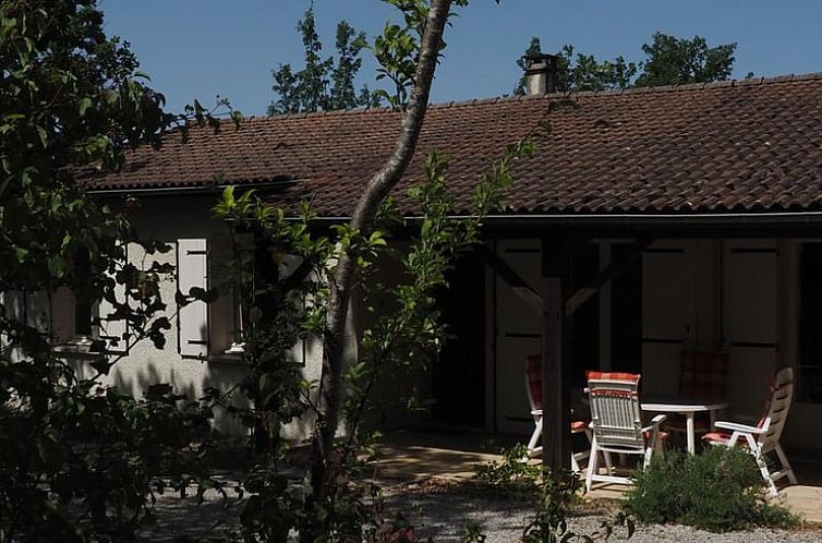 Ontdek het Vakantiehuisje in Salignac-Eyvigues, een idyllisch verblijf in de natuur van Aquitaine, perfect voor ontspanning.