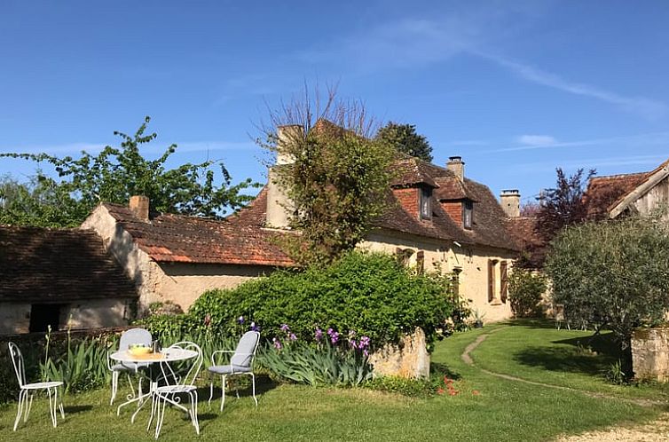 Cottage in Saint Chamassy mit charmantem Aussenbereich im gruenen Aquitanien, Frankreich.