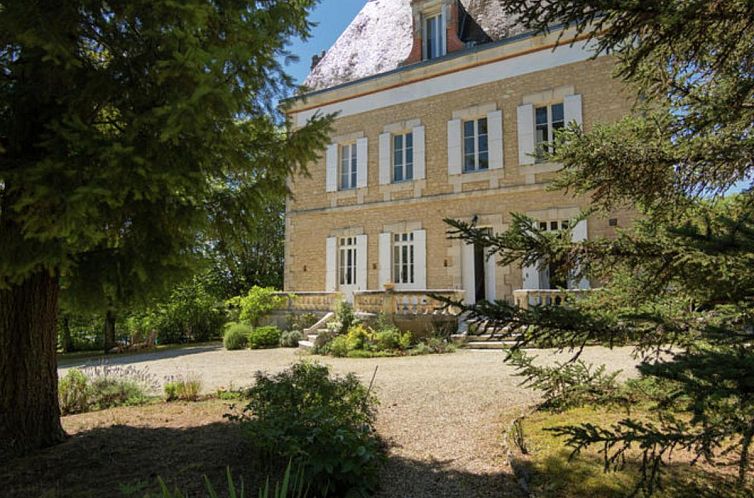 Le Petit Chateau