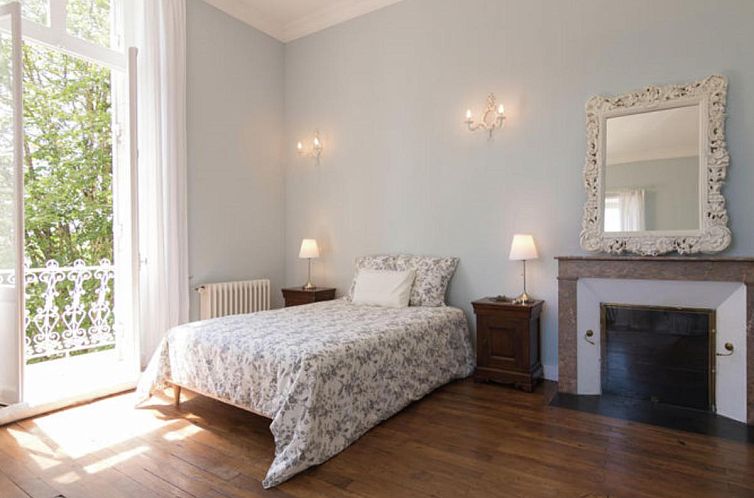 Le Petit Chateau