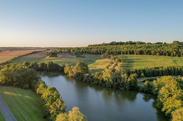 Geschakelde woning in Saint Médard d'Excideuil