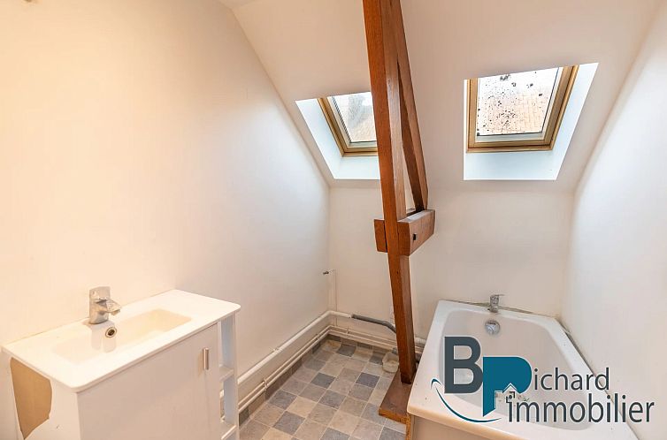 Vrijstaande woning in Laon