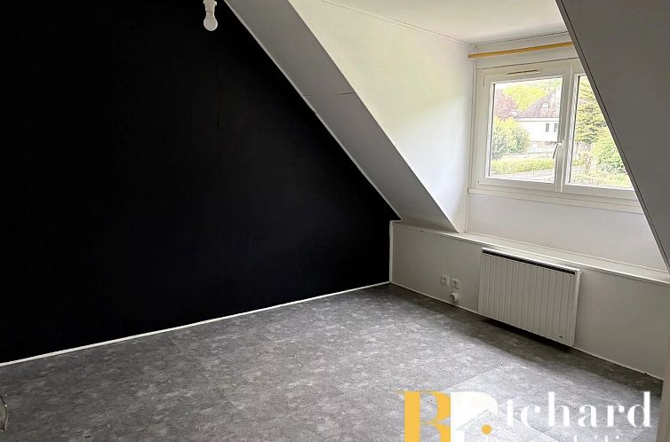 Vrijstaande woning in Laon