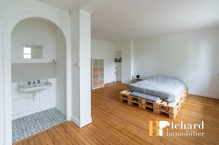 Vrijstaande woning in Laon