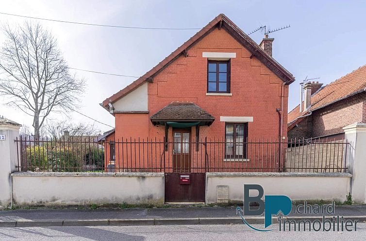Vrijstaande woning in Laon