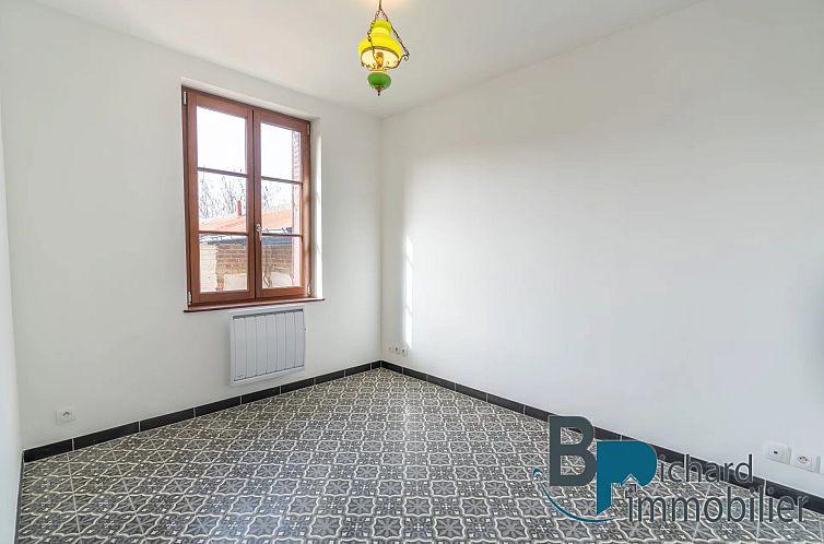 Vrijstaande woning in Laon