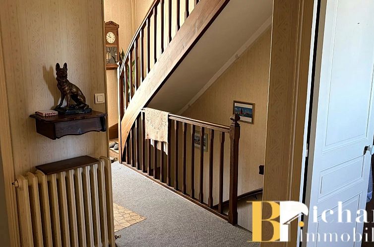 Vrijstaande woning in Laon