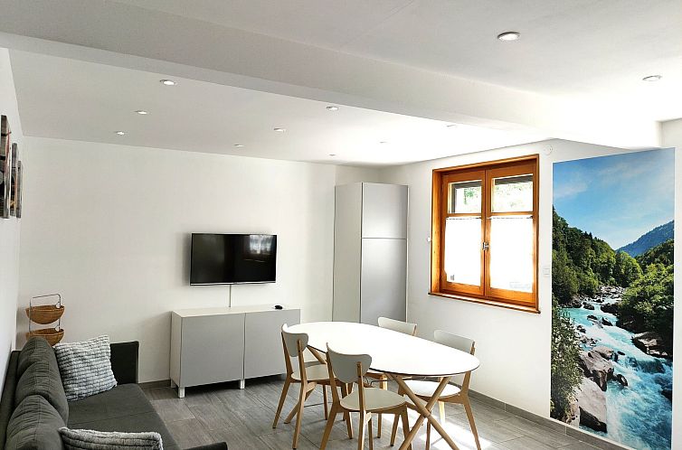 Appartement Gite Iris Montagnes du Jura mit Spa Sauna Fluss