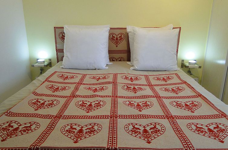 Appartement Gite Iris Montagnes du Jura mit Spa Sauna Fluss