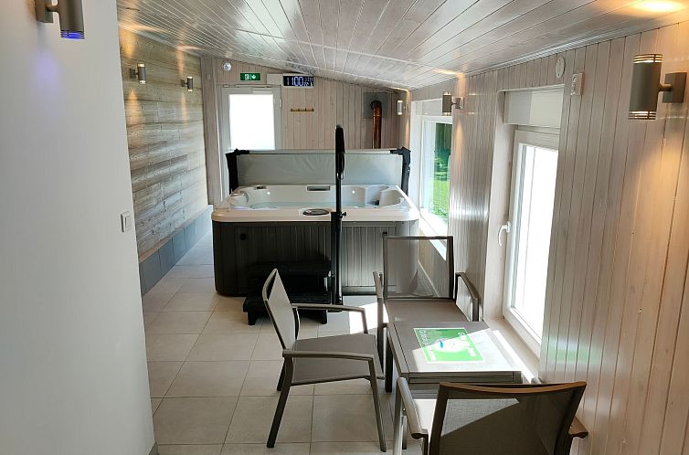 Appartement Gite Iris Montagnes du Jura mit Spa Sauna Fluss