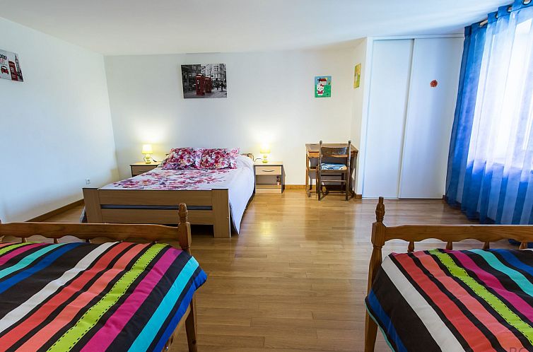 Vakantiehuis Steinhaus in ländlicher Umgebung mit Pool