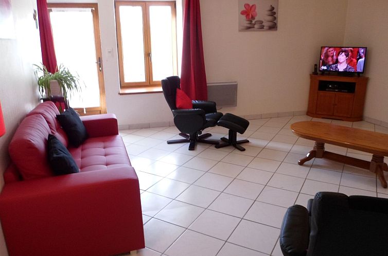 Vakantiehuis Steinhaus in ländlicher Umgebung mit Pool