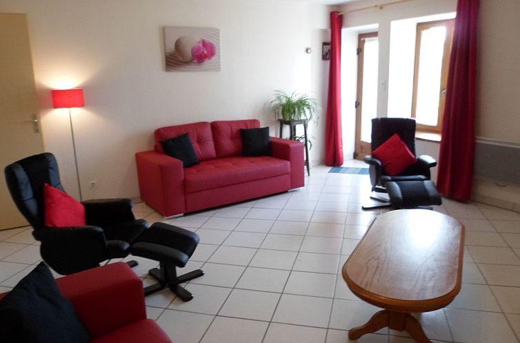 Vakantiehuis Steinhaus in ländlicher Umgebung mit Pool