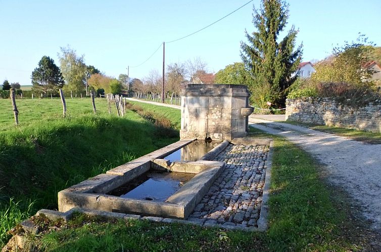 Vakantiehuis Steinhaus in ländlicher Umgebung mit Pool