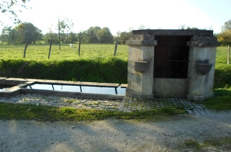 Vakantiehuis Steinhaus in ländlicher Umgebung mit Pool