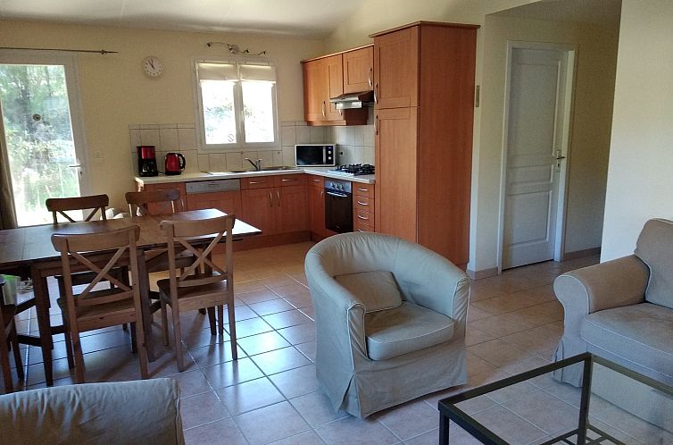 Vrijstaande woning in Brossac